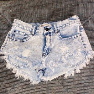 Nice shorts look brand new in good condition just not my size.